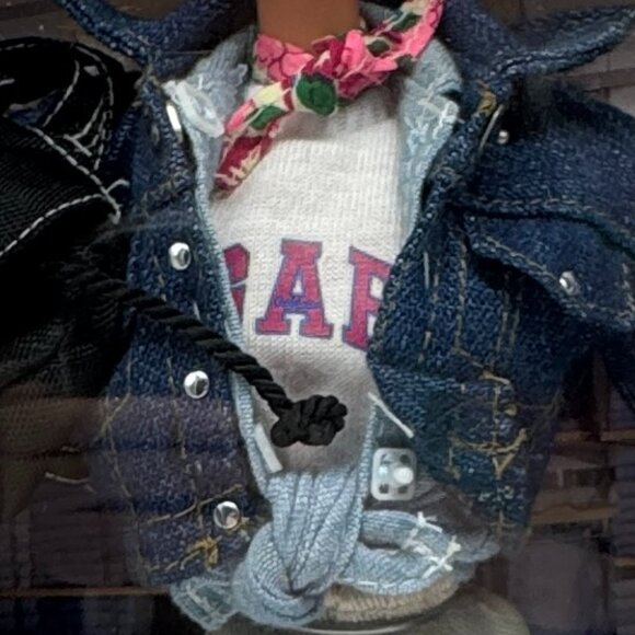 Vintage 1996 GAP BARBIE Doll Special Edition Mattel Exclusive NEW IN BOX *read - Picture 2 of 7
